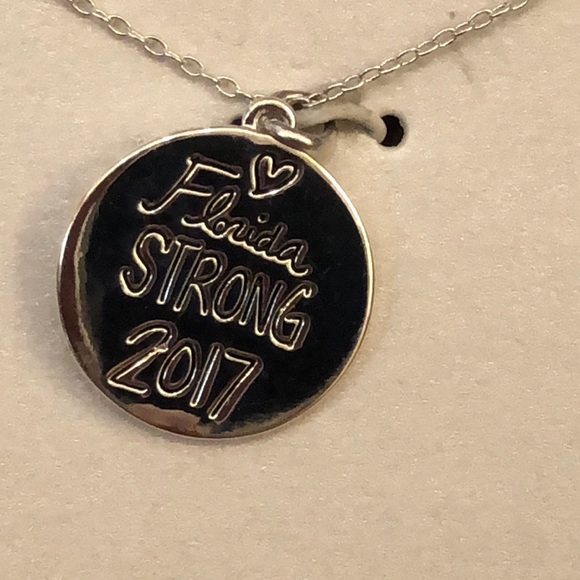 NIB Footnotes Florida Strong Silver Necklace - Picture 3 of 4